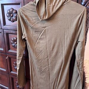 Olive green long Sleeve lightweight turtleneck. Old Navy. Worn once.